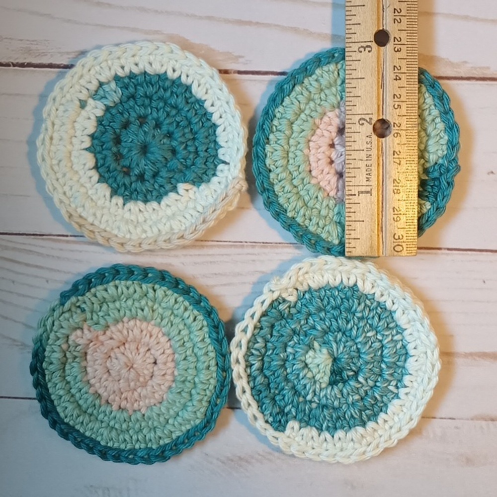Handmade Cotton Facial Rounds - Picture 3 of 4